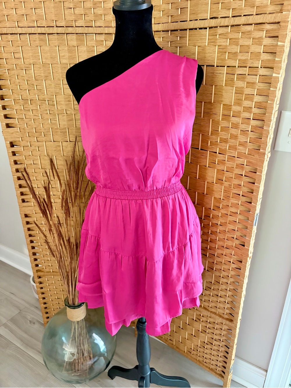 Steve Madden On Pointe One-Shoulder Hot Pink Tiered Dress